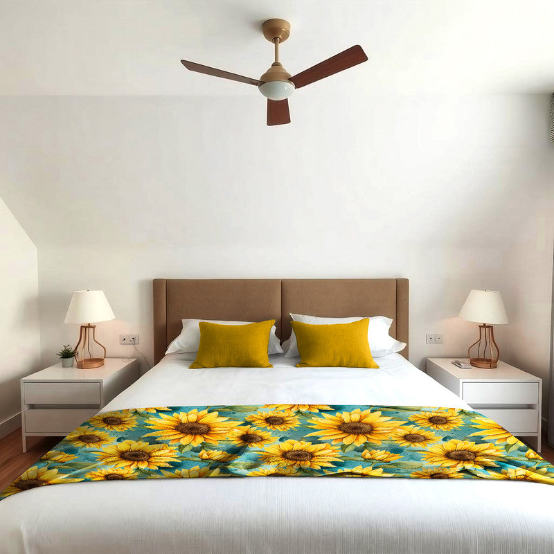 Different Sizes Sunflowers Light Bed Throw