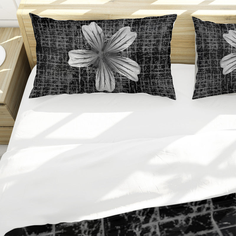 Geranium Renardi Black White Duvet Cover Set by Annette Heymans