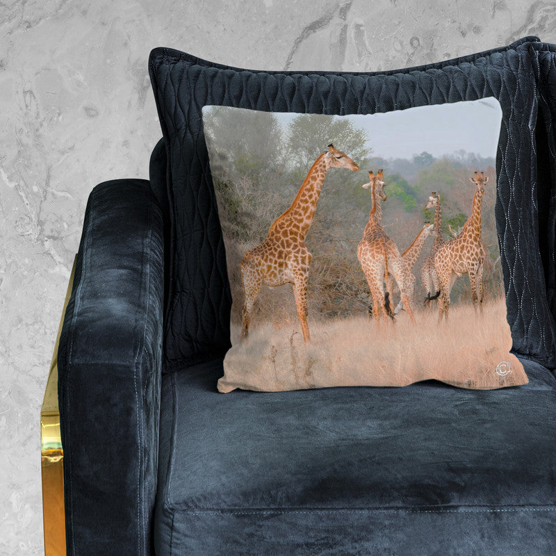 Giraffe Family Luxury Scatter by Ferdie Muller