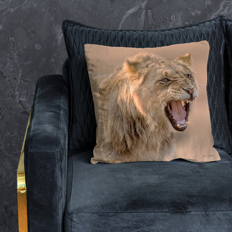 Growling Lion Luxury Scatter By Fanie Heymans