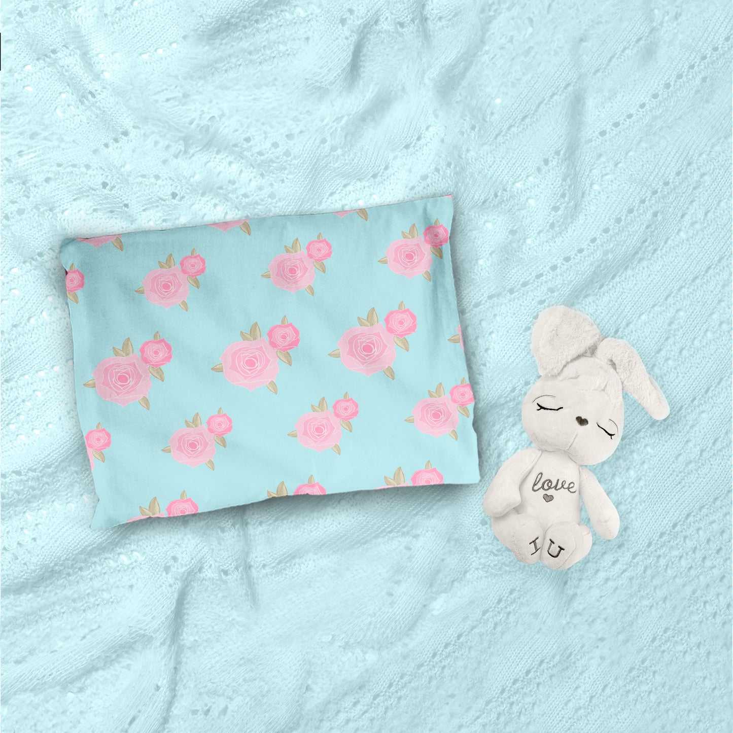 Holly’s Holiday Treat Cot Set