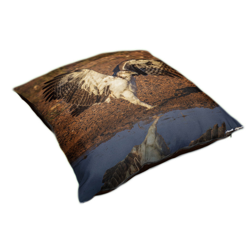 Juvenile Flying Eagle Luxury Scatter by Annette Heymans