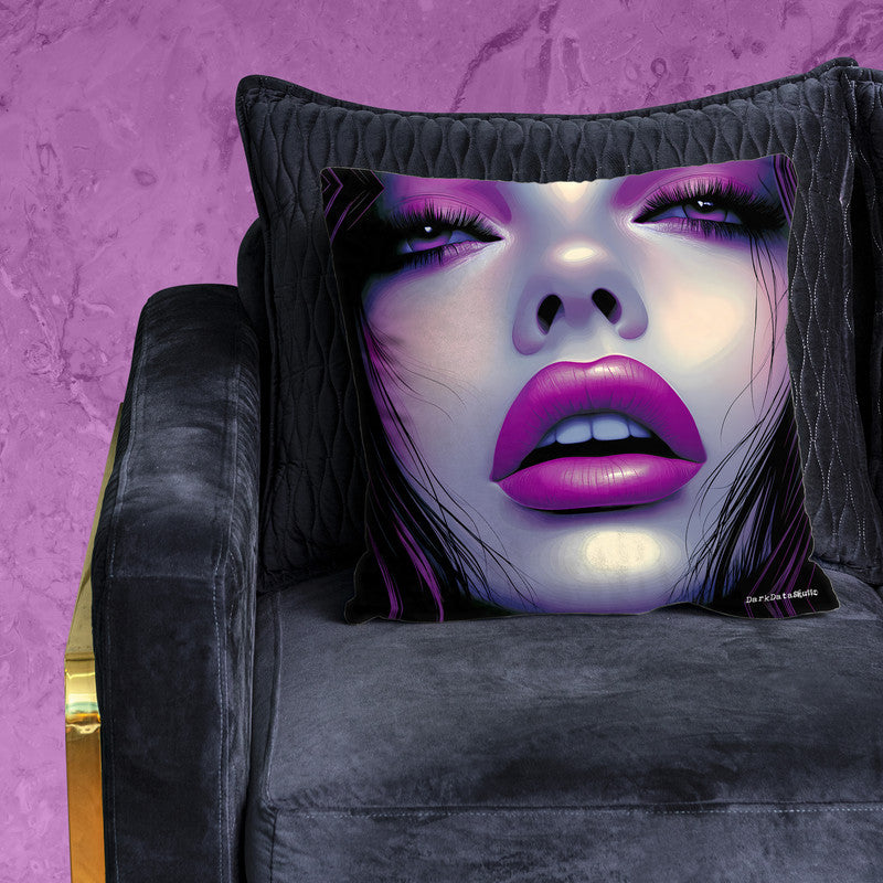 Lady Lunara Secret Luxury Scatter by Wikus Schalkwyk