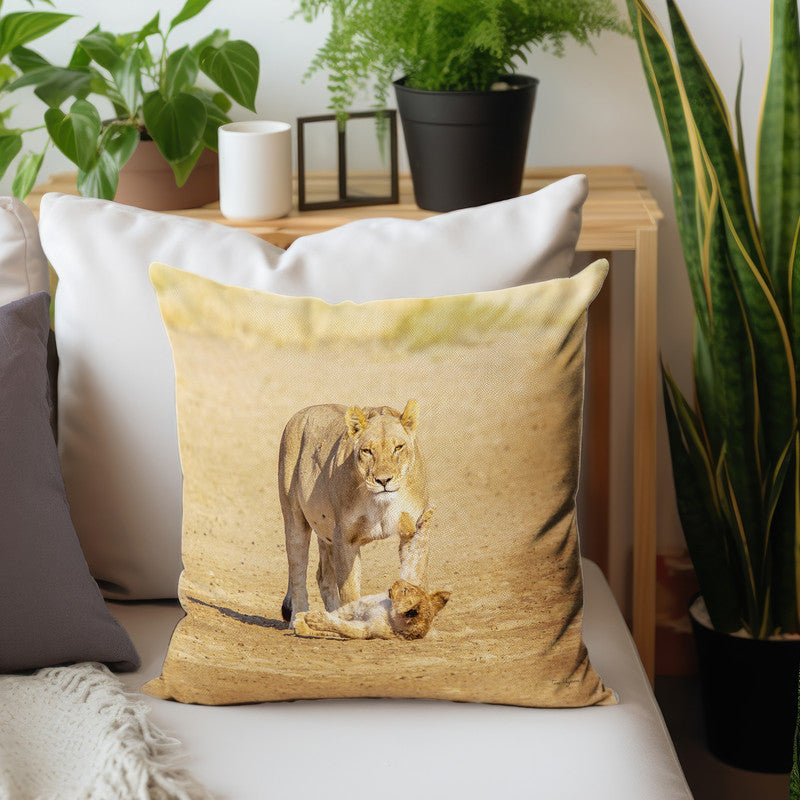 Lion Cub Frontal Luxury Scatter by Fanie Heymans