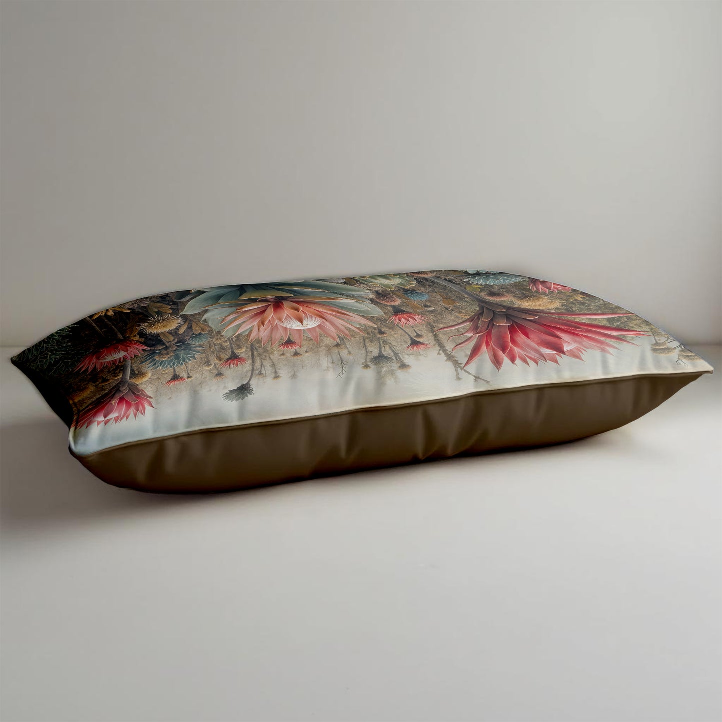 Protea Mirage King Luxury Scatter