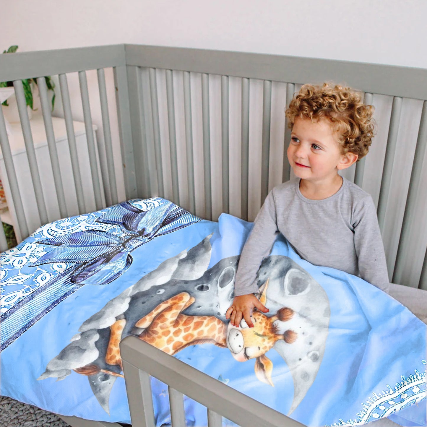 Sleeping Baby Giraffe Cot Set