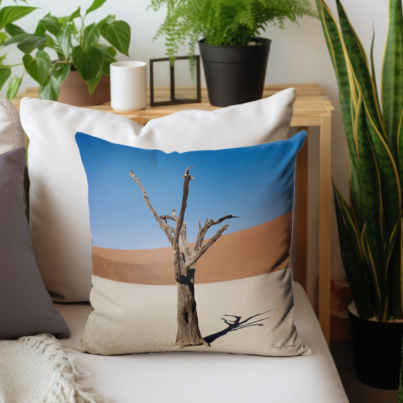 Sossusvlei Dead Tree Luxury Scatter By Fanie Heymans