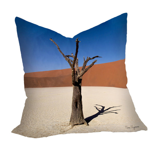 Sossusvlei Dead Tree Luxury Scatter By Fanie Heymans