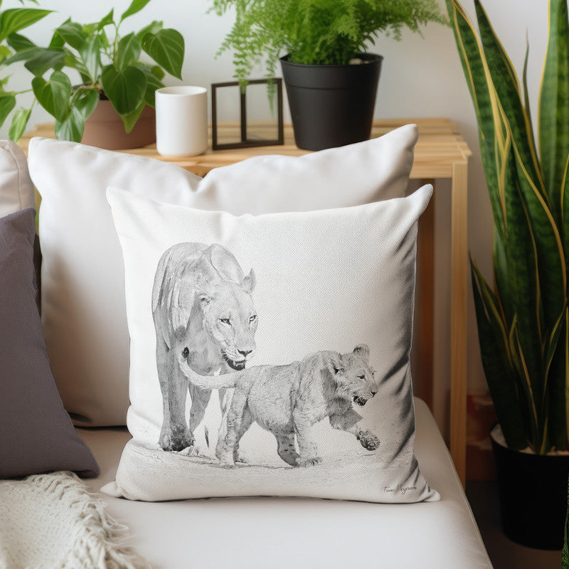 Panthera Leo Black & White Luxury Scatter By Fanie Heymans