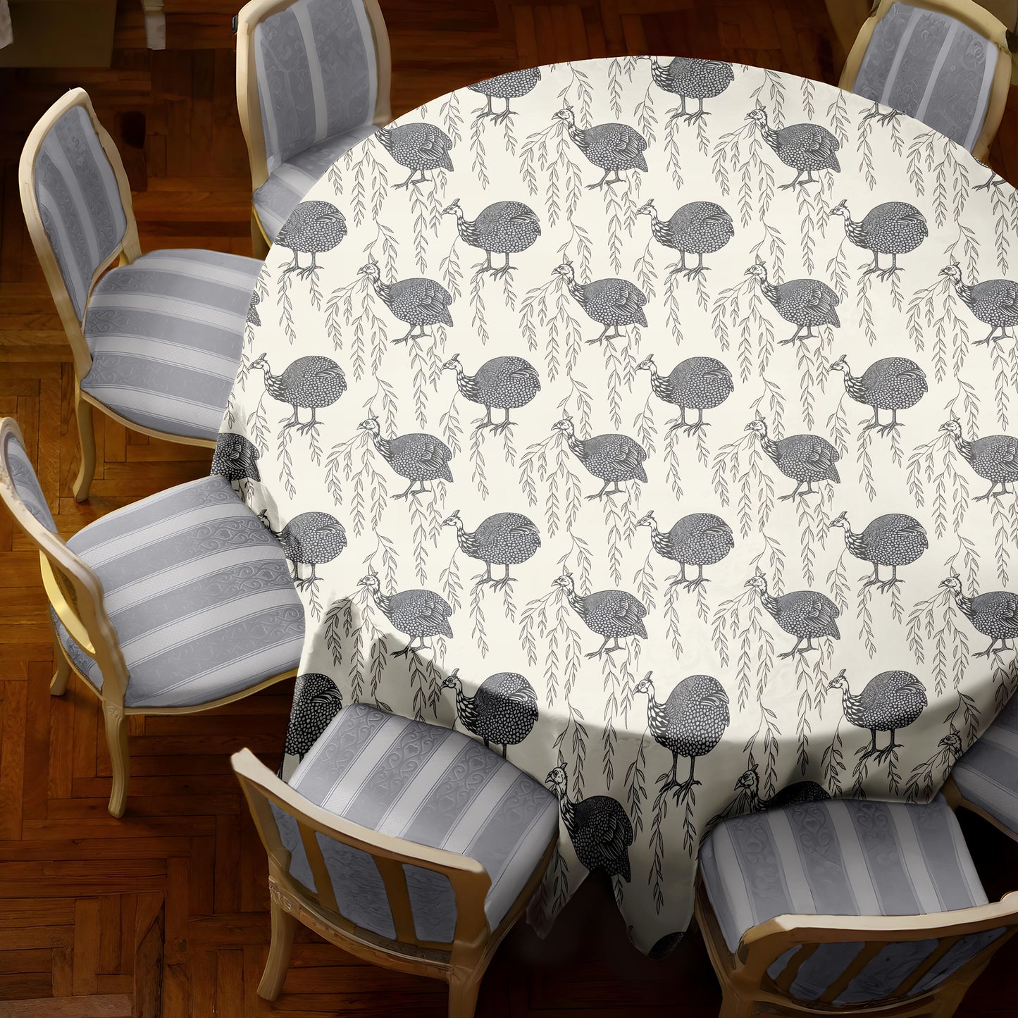 Guinea Fowl 2,3m Round Tablecloth