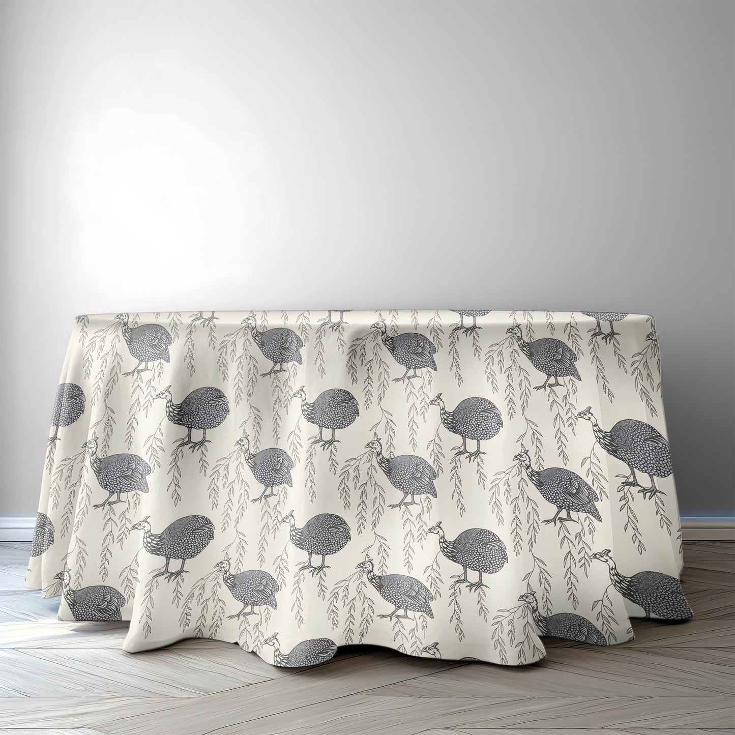 Guinea Fowl 2,3m Round Tablecloth