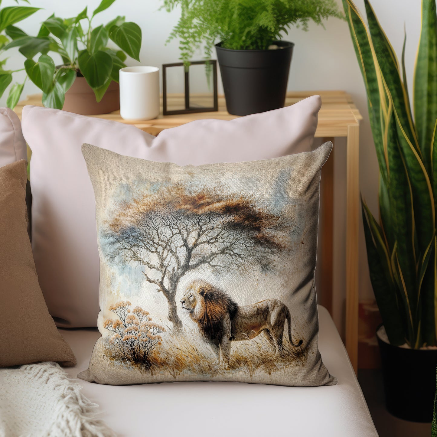 Lone Lion Luxury Scatter