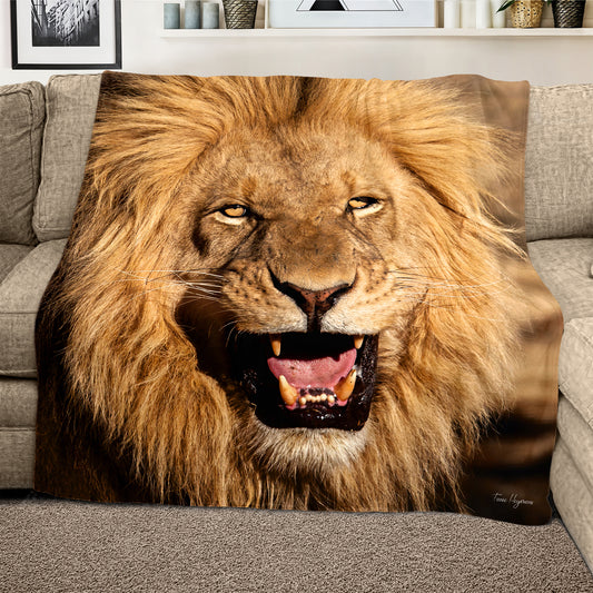 Male Lion Roaring Light Weight Fleece Blanket By Fanie Heymans