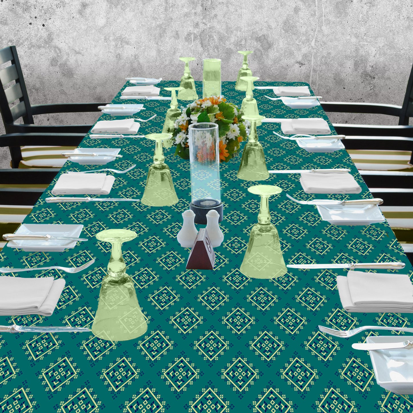 Peruvian Motiv on Green 3m Rectangle Tablecloth