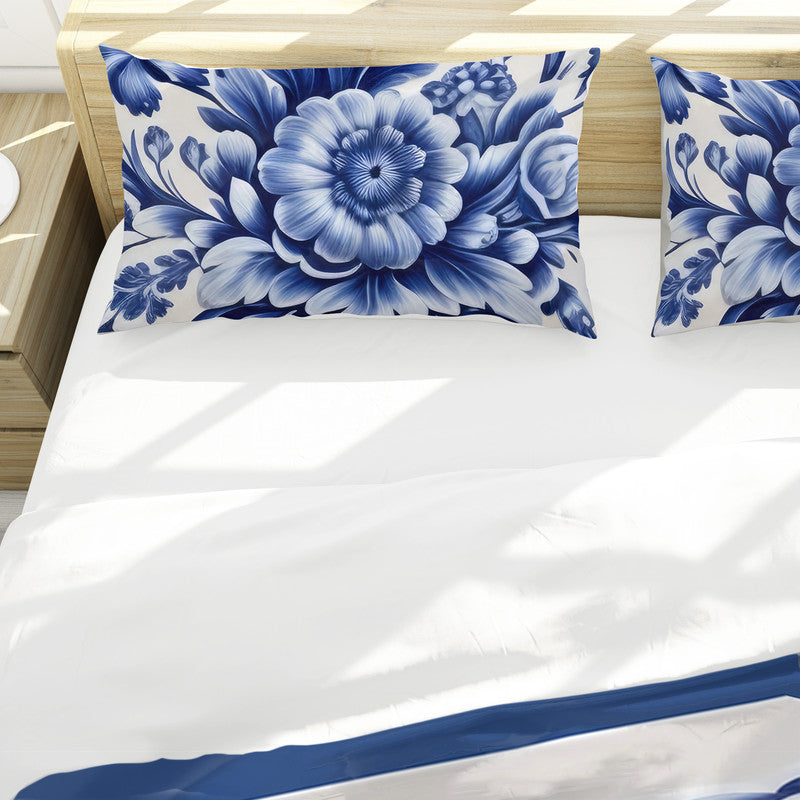 Petals Of Delft Duvet Cover Set
