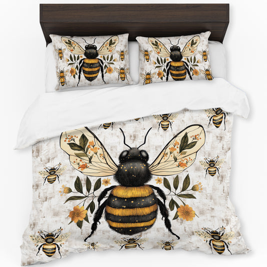 Queen Bee Duvet Cover Set by Mark van Vuuren