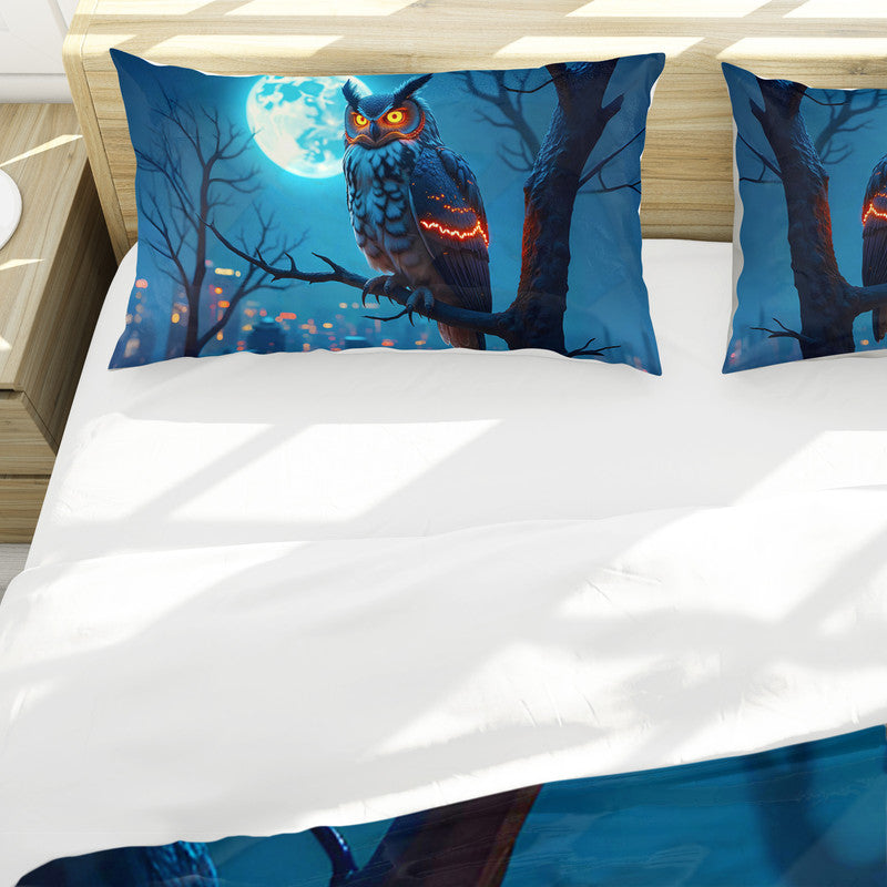 Watcher Of The Night Duvet Cover Set