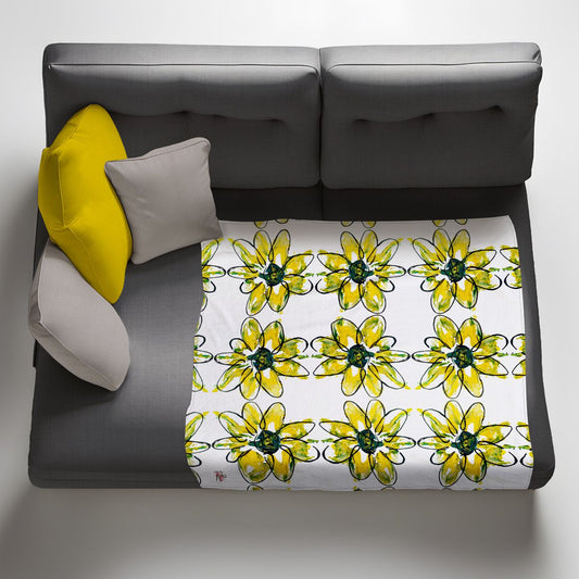 Daisy Doodle Pattern Light Weight Fleece Blanket By Fifo